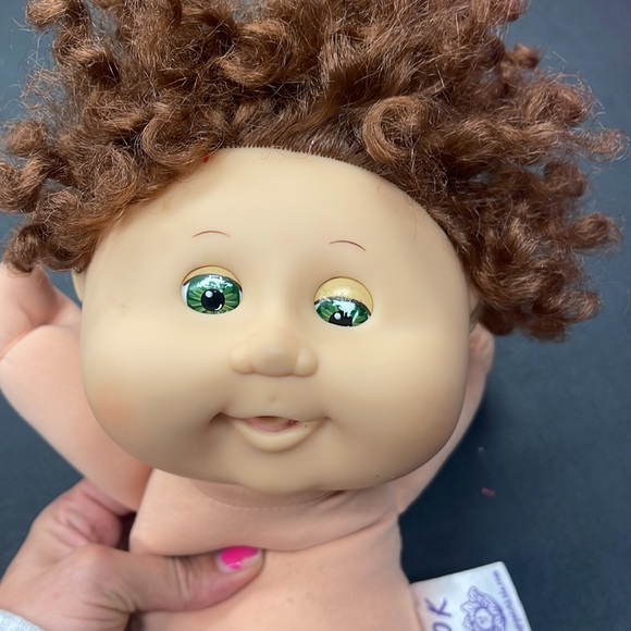 Cabbage patch doll - Picture 2 of 4